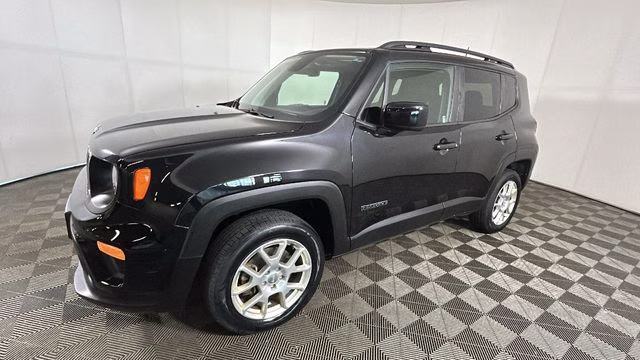 2020 Black Clearcoat Jeep Renegade Latitude 4X4 SUV