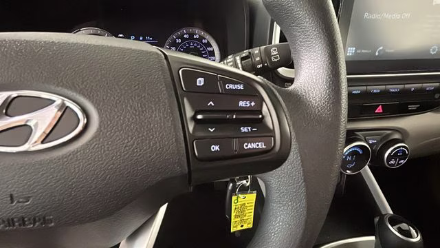 2020 Ceramic White Hyundai Venue SEL FWD SUV