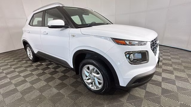 2020 Ceramic White Hyundai Venue SEL FWD SUV