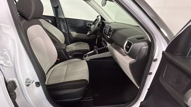 2020 Ceramic White Hyundai Venue SEL FWD SUV