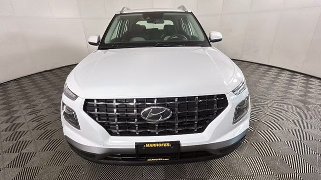 2020 Ceramic White Hyundai Venue SEL FWD SUV