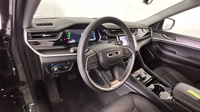 2022 Baltic Gray Metallic Clearcoat Jeep Grand Cherokee 4xe 4X4 SUV