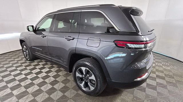 2022 Baltic Gray Metallic Clearcoat Jeep Grand Cherokee 4xe 4X4 SUV