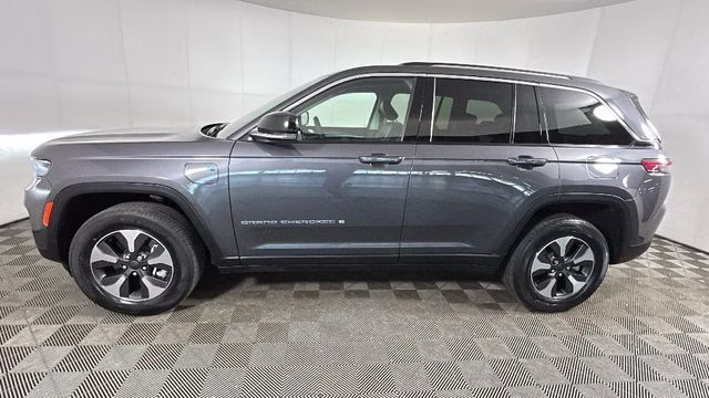 2022 Baltic Gray Metallic Clearcoat Jeep Grand Cherokee 4xe 4X4 SUV