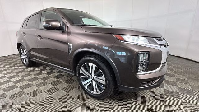 2024 Oak Brown Metallic Mitsubishi Outlander Sport 2.0 SE 4X4 SUV