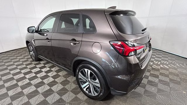 2024 Oak Brown Metallic Mitsubishi Outlander Sport 2.0 SE 4X4 SUV