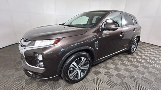2024 Oak Brown Metallic Mitsubishi Outlander Sport 2.0 SE 4X4 SUV