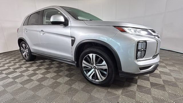 2022 Alloy Silver Metallic Mitsubishi Outlander Sport 2.0 ES 4X4 SUV