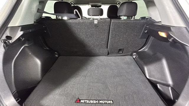 2022 Alloy Silver Metallic Mitsubishi Outlander Sport 2.0 ES 4X4 SUV