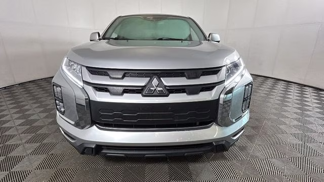 2022 Alloy Silver Metallic Mitsubishi Outlander Sport 2.0 ES 4X4 SUV