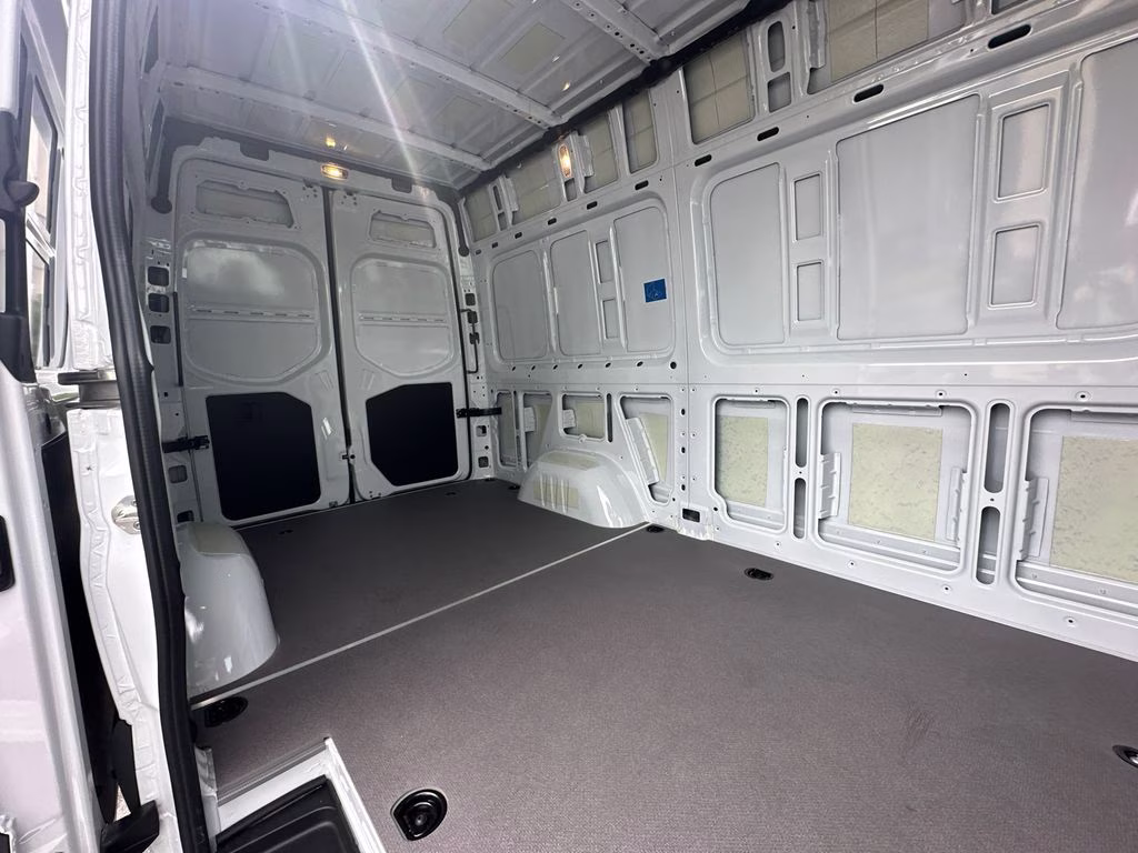 2026 Arctic Mercedes-Benz Sprinter 2500 Cargo 144 WB RWD Van