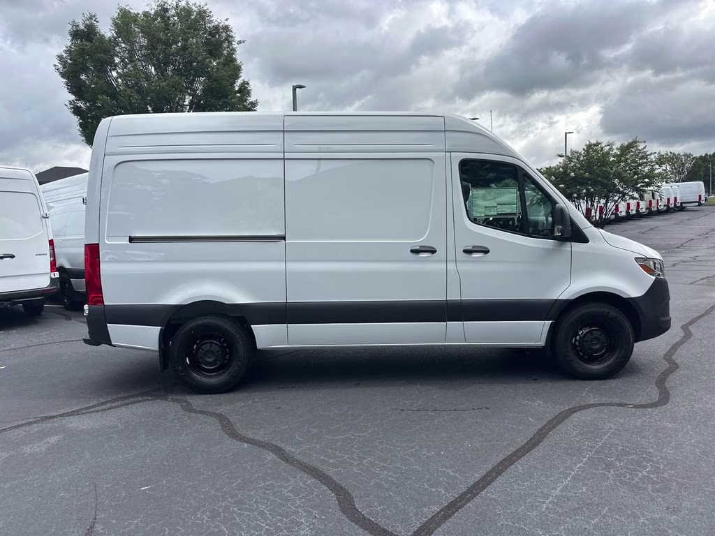 2026 Arctic Mercedes-Benz Sprinter 2500 Cargo 144 WB RWD Van