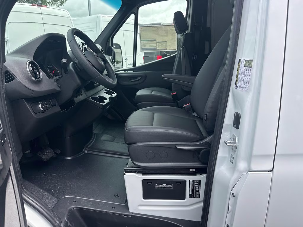 2026 Arctic Mercedes-Benz Sprinter 2500 Cargo 144 WB RWD Van