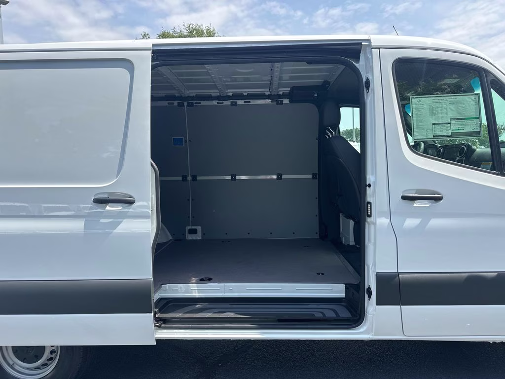 2026 Arctic Mercedes-Benz Sprinter 2500 Cargo 144 WB RWD Van