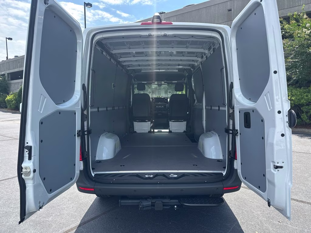 2026 Arctic Mercedes-Benz Sprinter 2500 Cargo 144 WB RWD Van