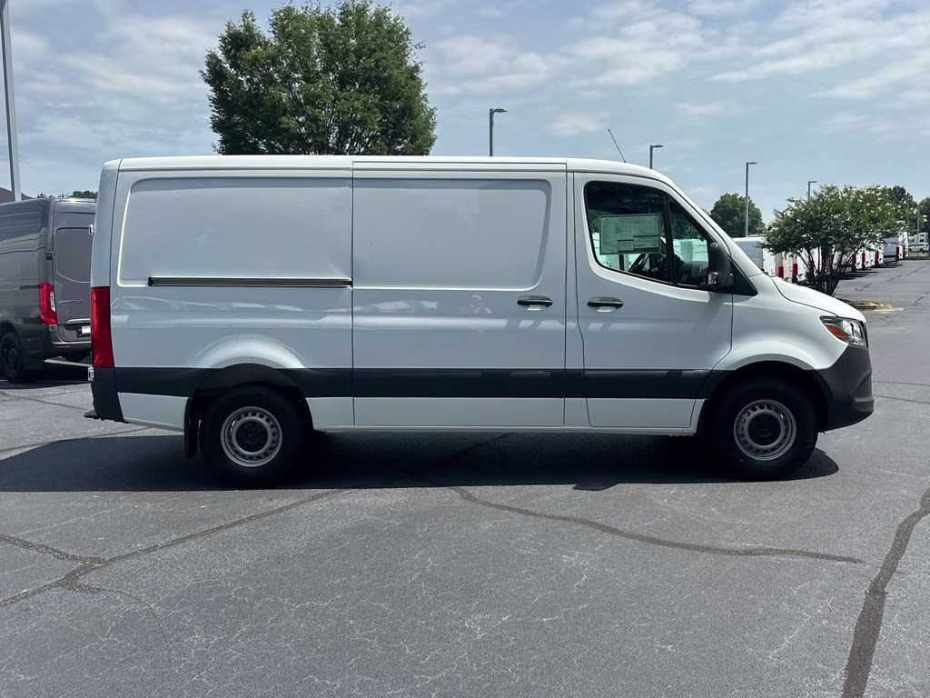 2026 Arctic Mercedes-Benz Sprinter 2500 Cargo 144 WB RWD Van