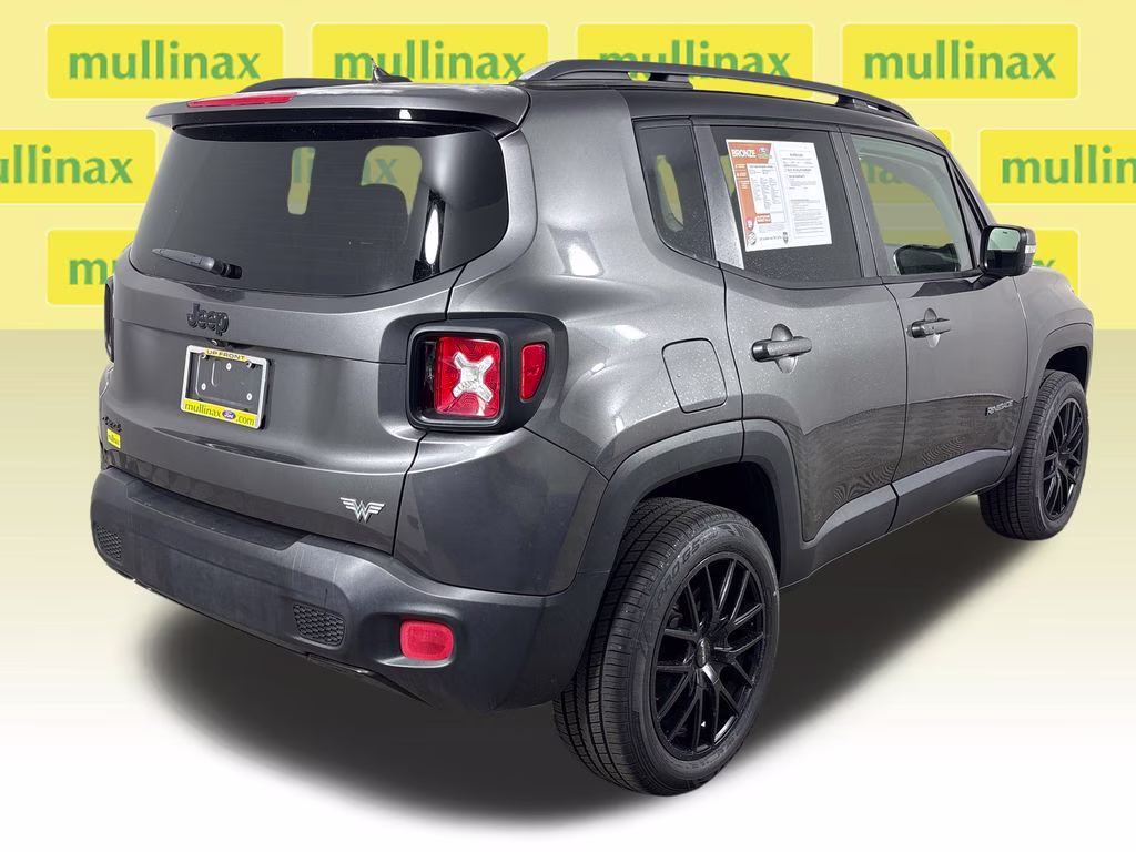 2016 Granite Crystal Metallic Clearcoat Jeep Renegade Latitude 4X4 SUV