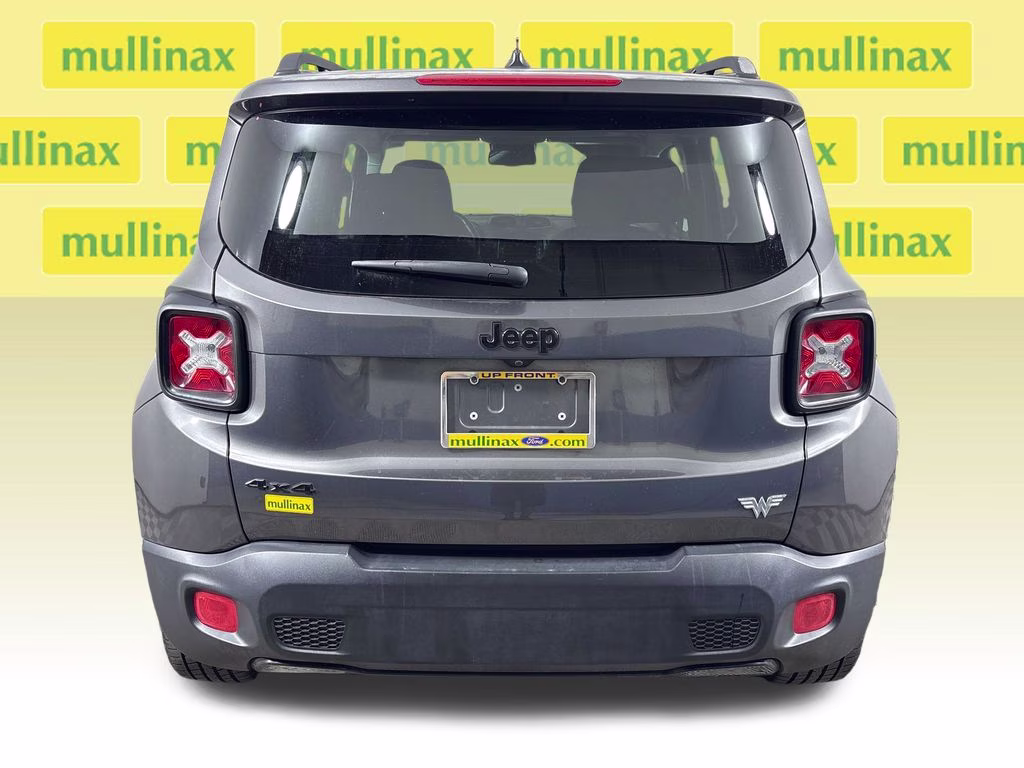 2016 Granite Crystal Metallic Clearcoat Jeep Renegade Latitude 4X4 SUV