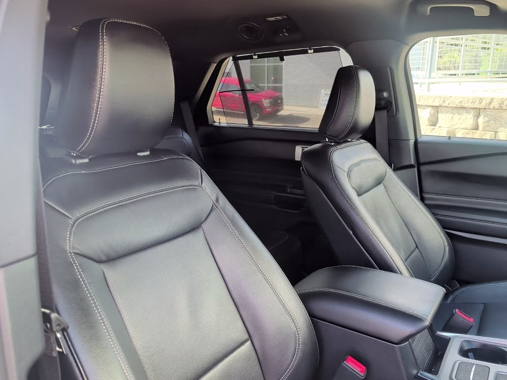 2020 Iconic Silver Metallic Ford Explorer Limited RWD SUV