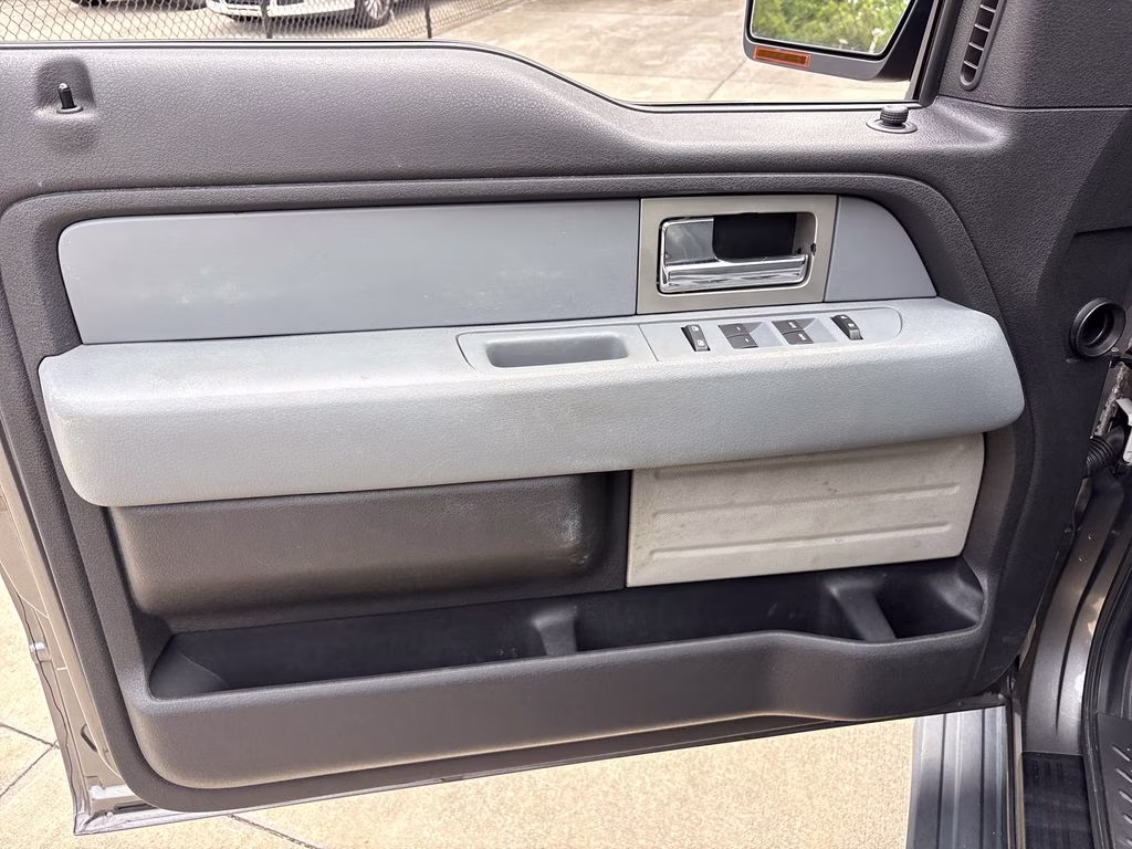 2011 Sterling Gray Metallic Ford F-150 XLT RWD Truck