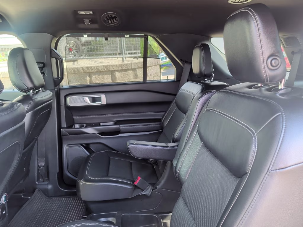 2020 Iconic Silver Metallic Ford Explorer Limited RWD SUV