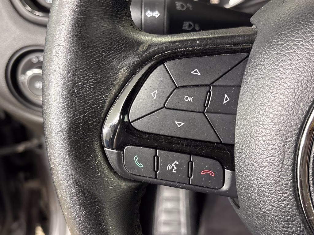 2016 Granite Crystal Metallic Clearcoat Jeep Renegade Latitude 4X4 SUV
