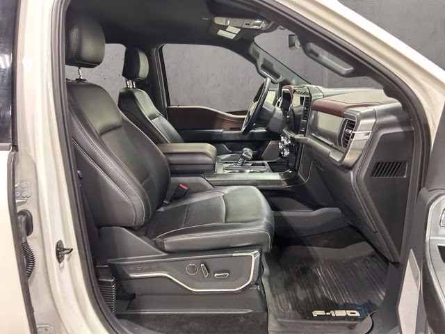 2023 Star White Metallic Tri-Coat Ford F-150 Lariat 4X4 Truck