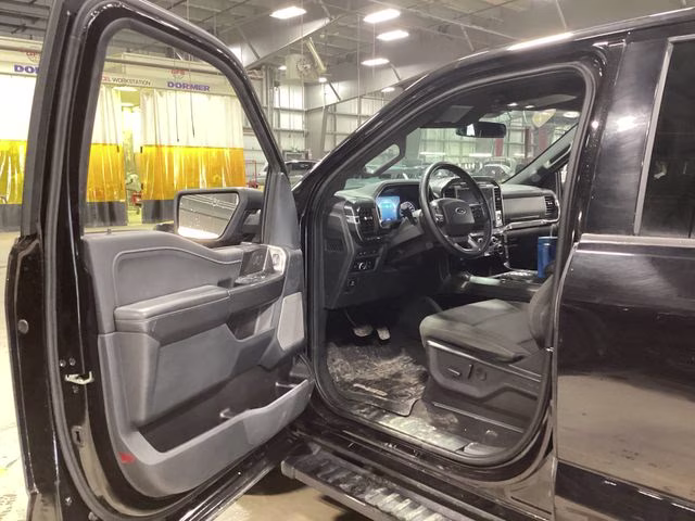 2023 Agate Black Metallic Ford F-150 XLT 4X4 Truck