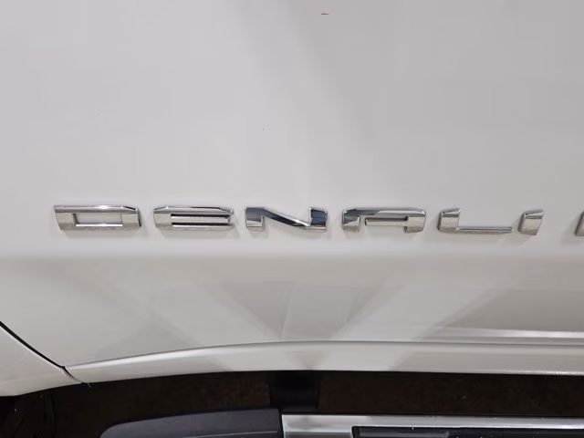 2023 Summit White GMC Sierra 2500HD Denali 4X4 Truck