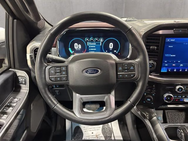 2023 Star White Metallic Tri-Coat Ford F-150 Lariat 4X4 Truck