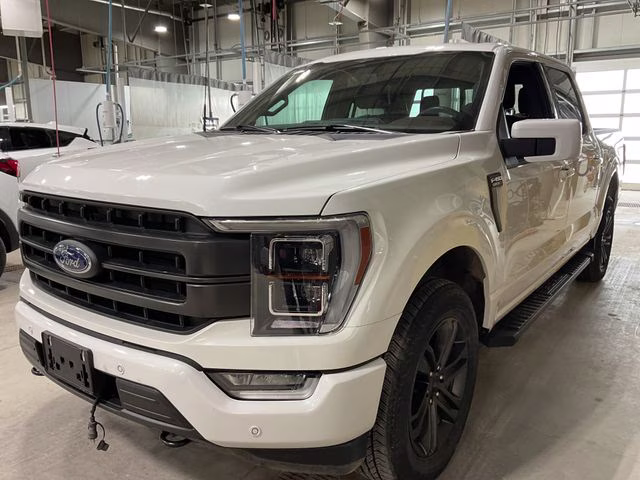 2023 Star White Metallic Tri-Coat Ford F-150 Lariat 4X4 Truck