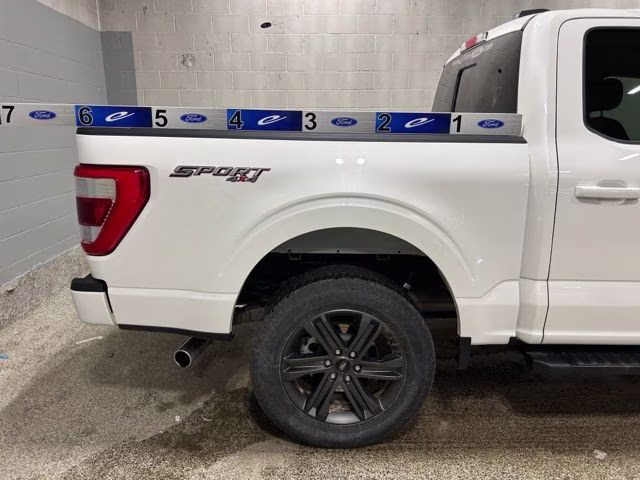 2023 Star White Metallic Tri-Coat Ford F-150 Lariat 4X4 Truck
