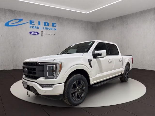 2023 Star White Metallic Tri-Coat Ford F-150 Lariat 4X4 Truck