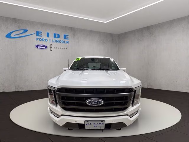 2023 Star White Metallic Tri-Coat Ford F-150 Lariat 4X4 Truck
