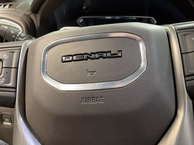 2023 Summit White GMC Sierra 2500HD Denali 4X4 Truck