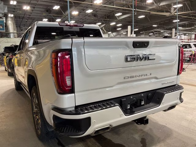 2023 White Frost Tricoat GMC Sierra 1500 Denali Ultimate 4X4 Truck