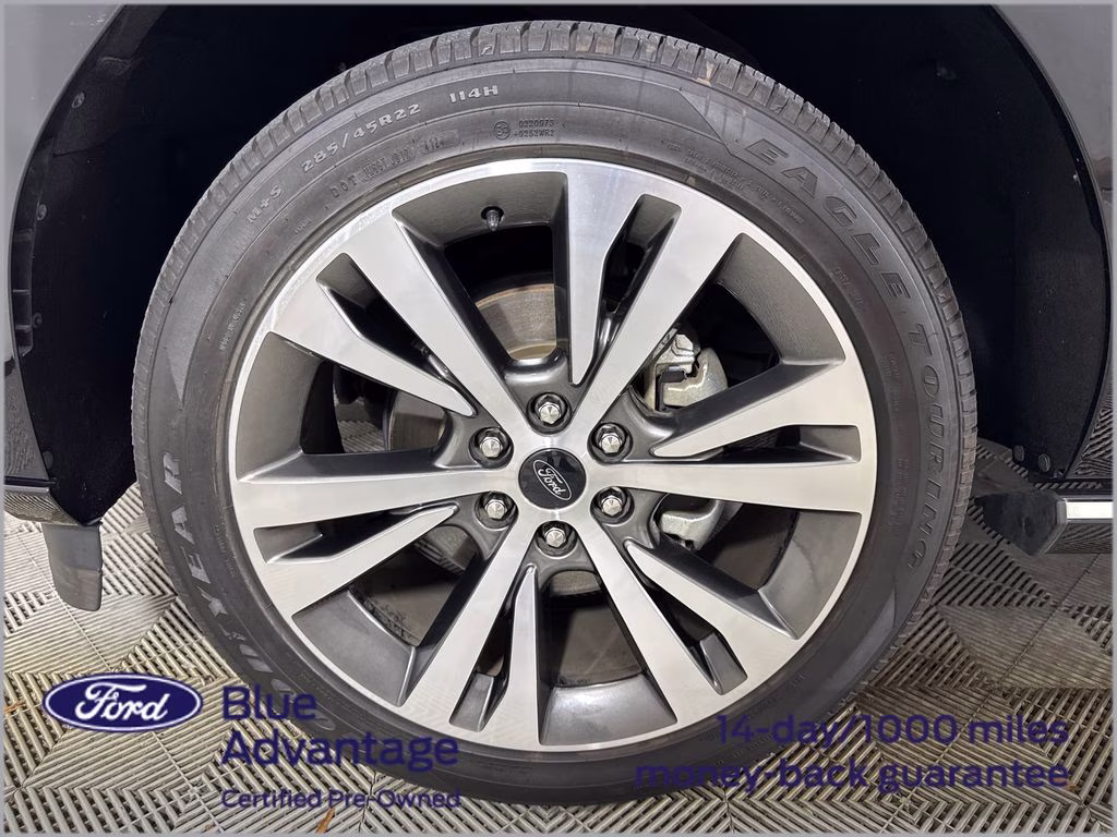 2021 Agate Black Metallic Ford Expedition Max Platinum RWD SUV