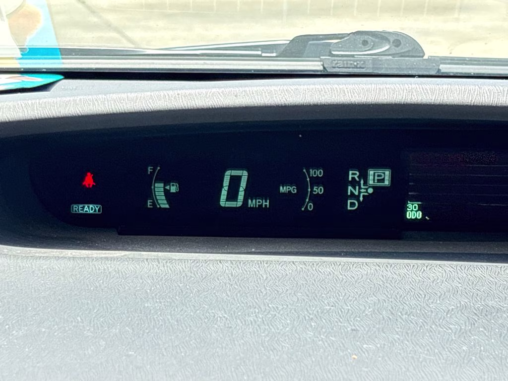 2014 Blizzard Pearl Toyota Prius Two FWD Hatchback