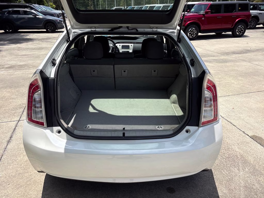2014 Blizzard Pearl Toyota Prius Two FWD Hatchback