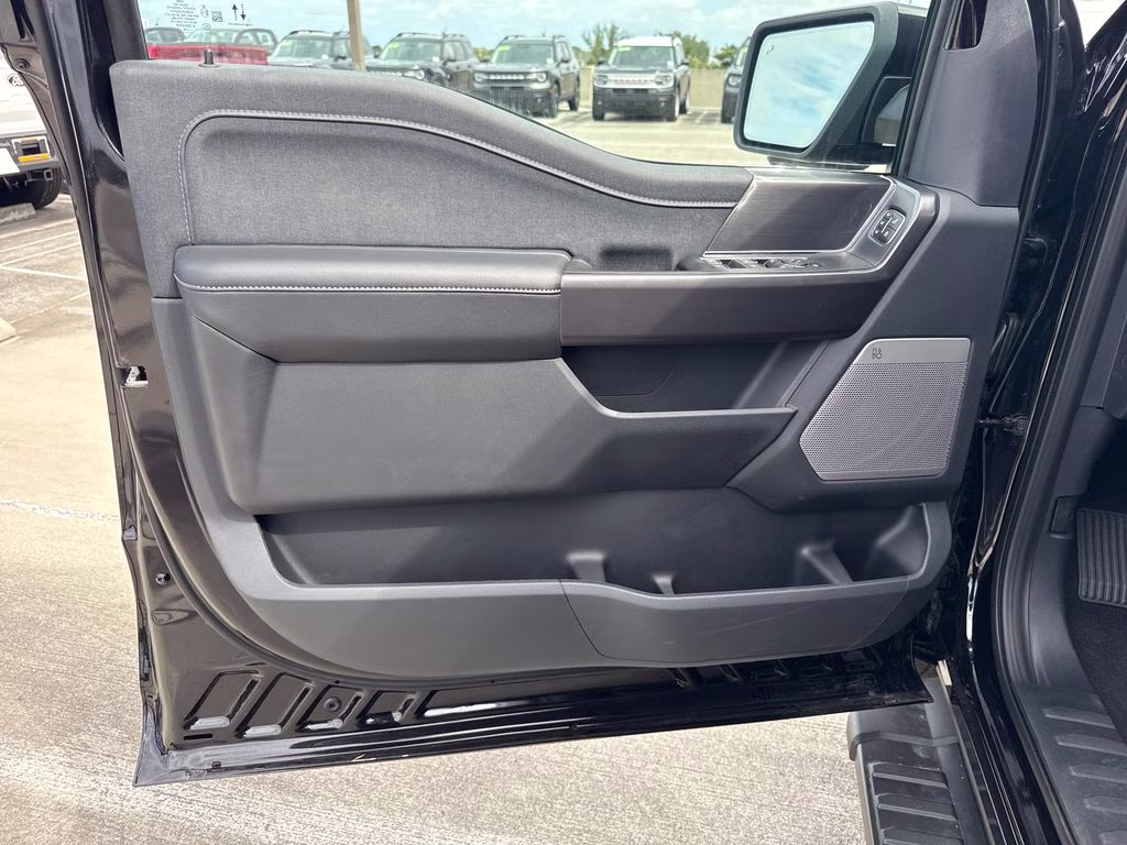 2026 Agate Black Metallic Ford F-150 Lariat 4X4 Truck
