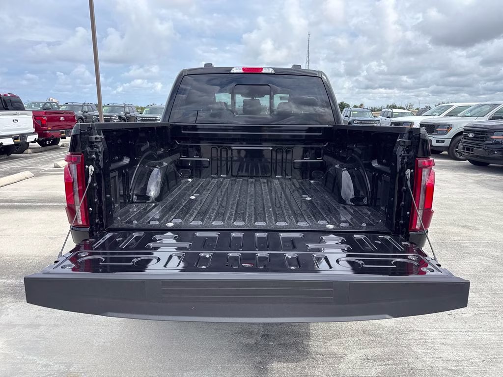2026 Agate Black Metallic Ford F-150 Lariat 4X4 Truck