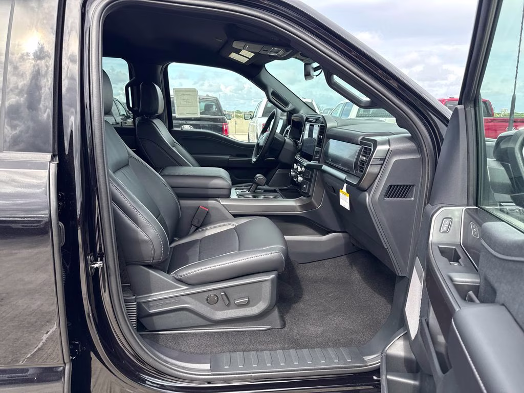 2026 Agate Black Metallic Ford F-150 Lariat 4X4 Truck