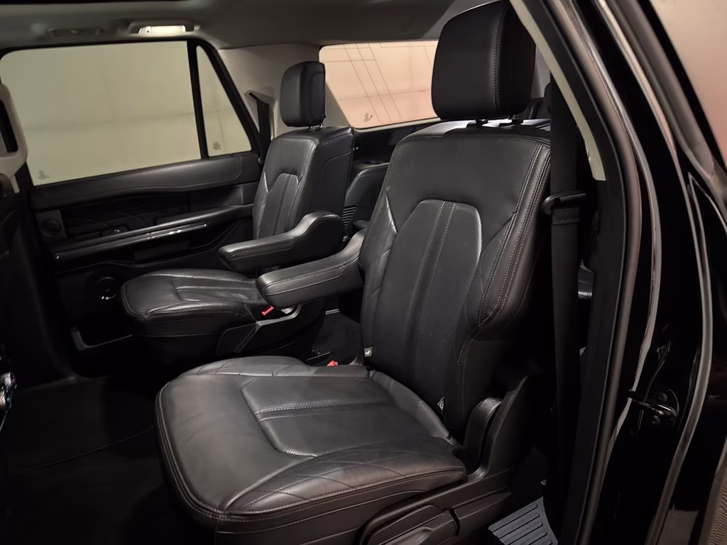 2021 Agate Black Metallic Ford Expedition Max Platinum RWD SUV