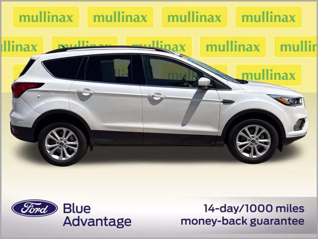 2019 White Platinum Clearcoat Metallic Ford Escape SEL FWD SUV