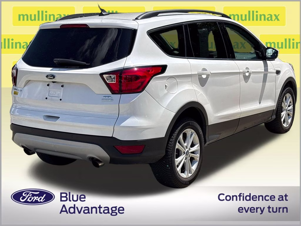 2019 White Platinum Clearcoat Metallic Ford Escape SEL FWD SUV