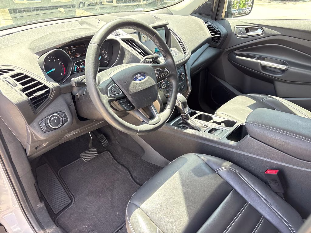 2019 White Platinum Clearcoat Metallic Ford Escape SEL FWD SUV