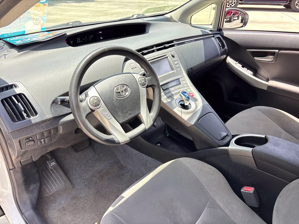 2014 Blizzard Pearl Toyota Prius Two FWD Hatchback