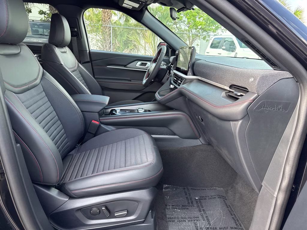 2026 Agate Black Metallic Ford Explorer ST-Line RWD SUV