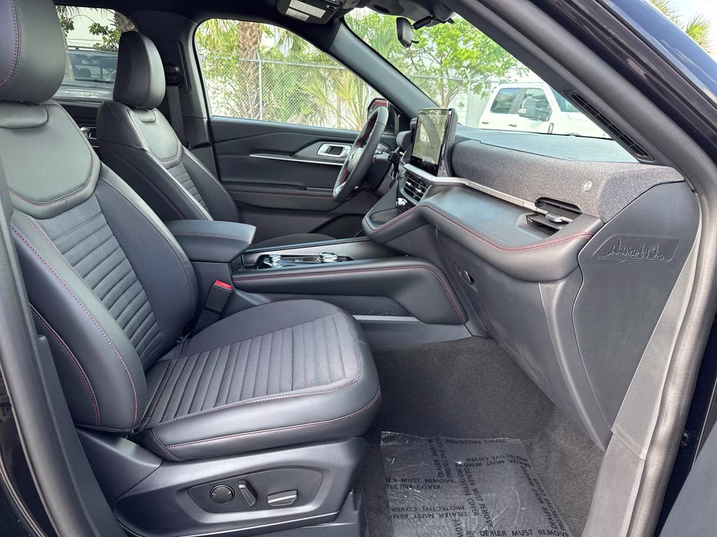 2026 Agate Black Metallic Ford Explorer ST-Line RWD SUV