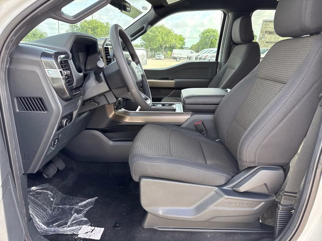 2026 Oxford White Ford F-150 STX 4X4 Truck